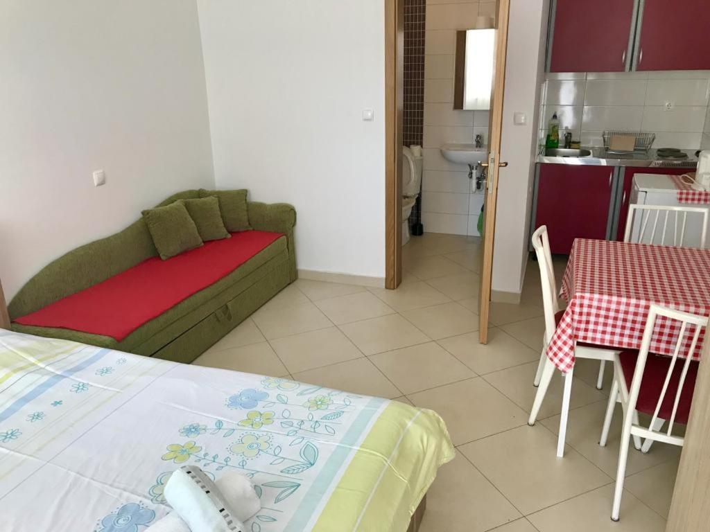 Apartment Ally Crikvenica Bagian luar foto