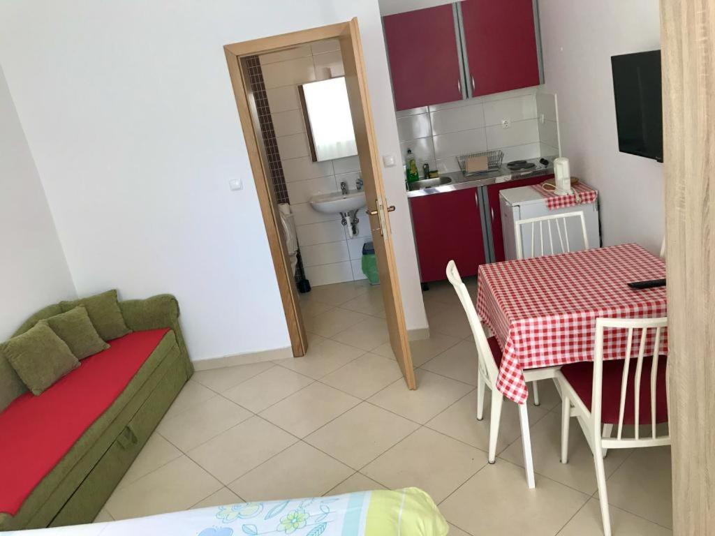 Apartment Ally Crikvenica Bagian luar foto